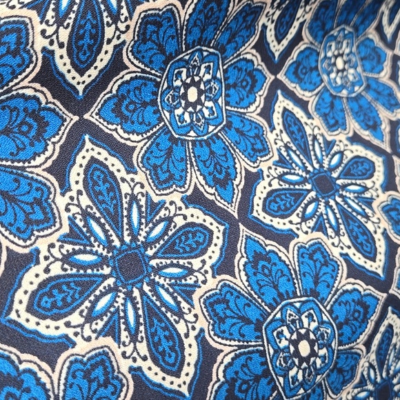 Top - Picture 3 of 5